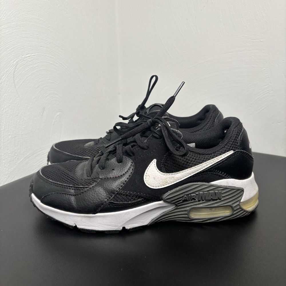Nike Black and White Athletic Shoes